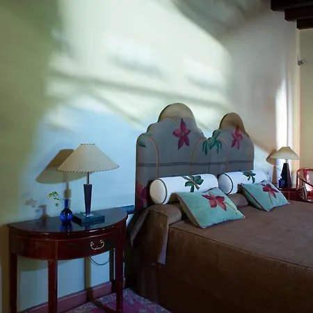 La Del Moro Hotell 2*