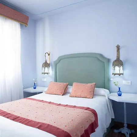 Hotell La Del Moro Cazalla de la Sierra